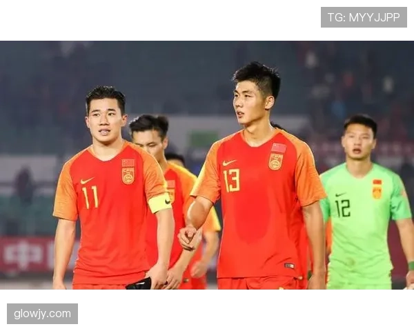 为什么“压人”不算犯规？解读足球中的合理身体对抗边界