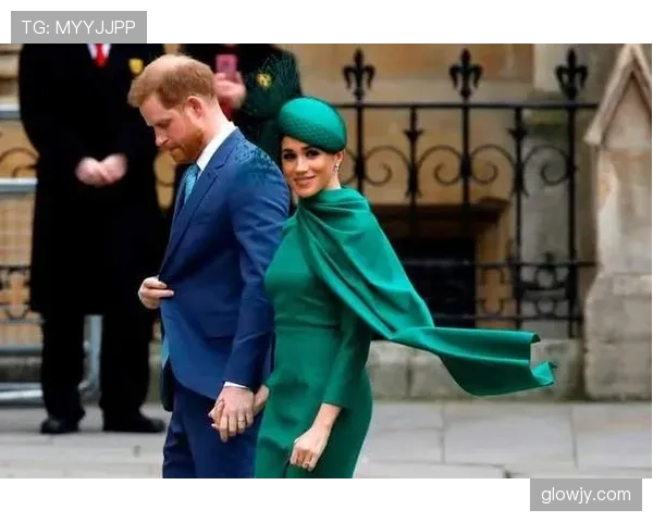 亚历克斯·摩根家的冰箱里居然只放蛋白粉和冰水？