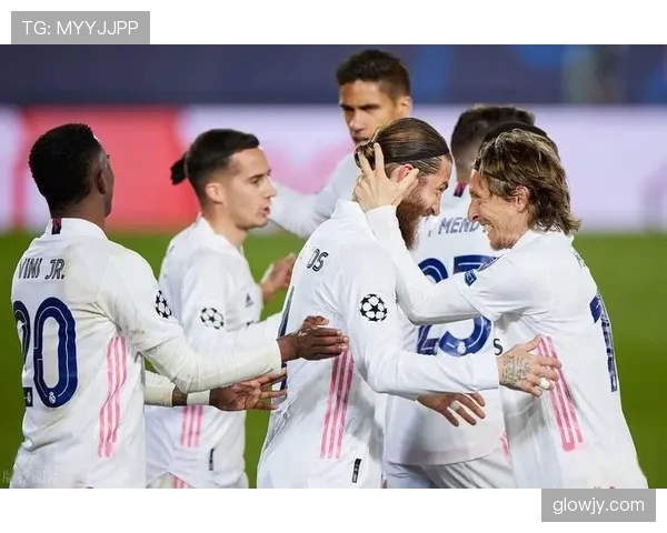 本泽马的赛场贡献是否依赖战术红利？真实影响力深度解析